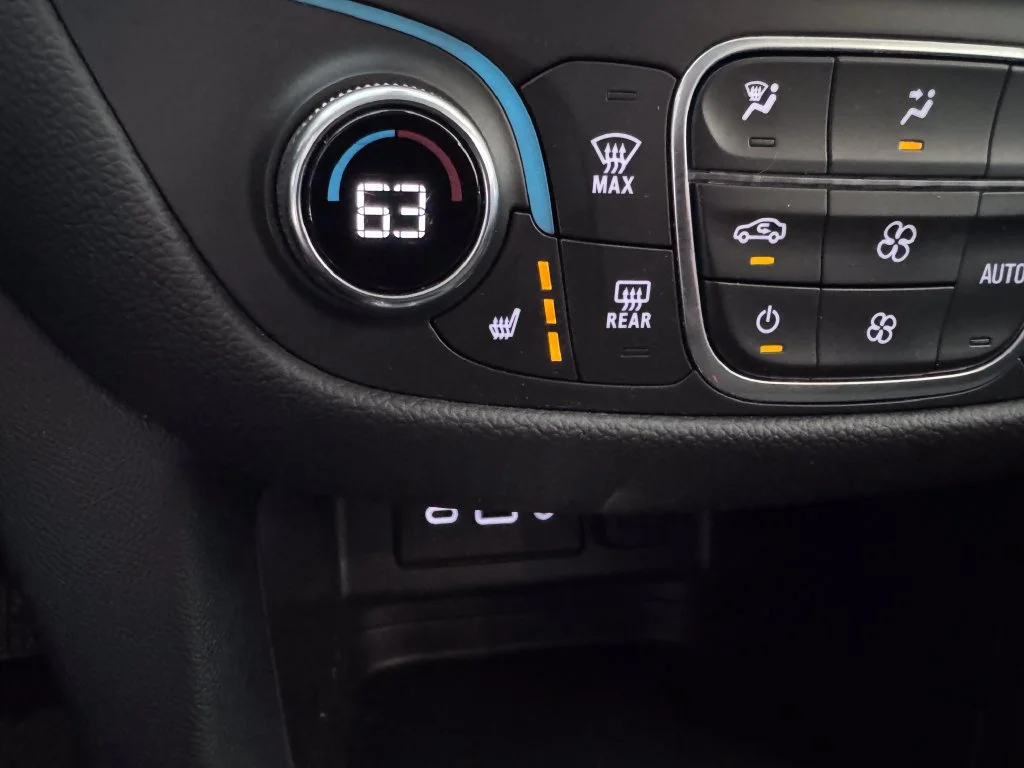 2024 Chevrolet Equinox LT - Photo 22