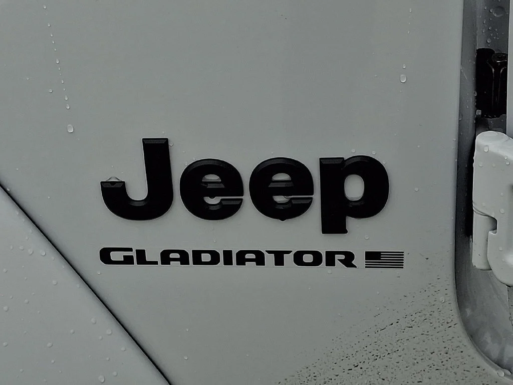 New 2026 Bright White Clear-Coat Exterior Paint Jeep Willys image 20