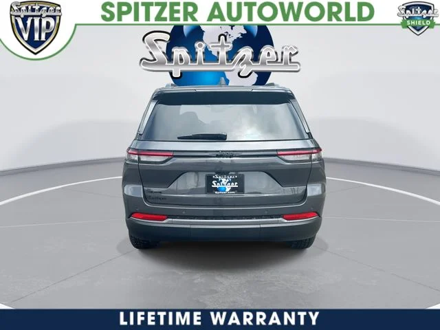 New 2026 Baltic Gray Metallic Clear-Coat Exterior Paint Jeep Altitude image 8