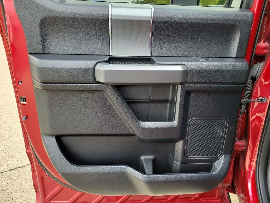Used 2016 Red Ford XLT image 15