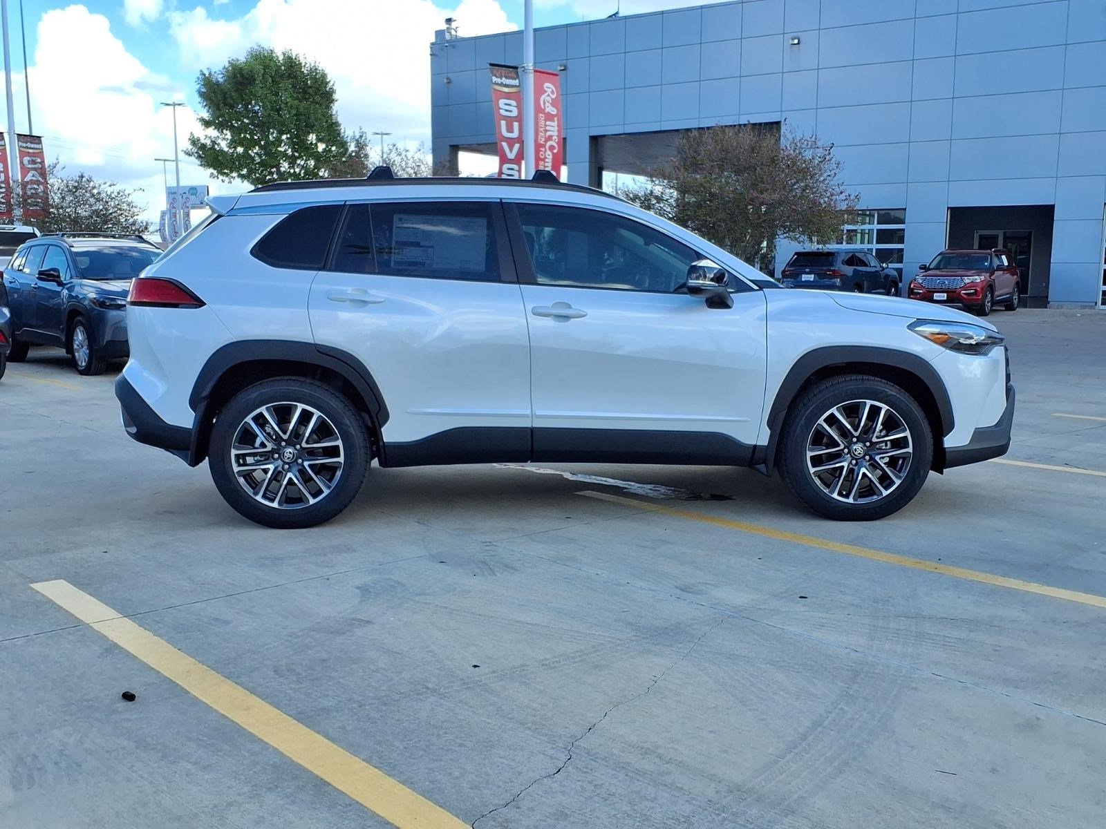 New 2026 Wind Chill Pearl Toyota XLE image 4