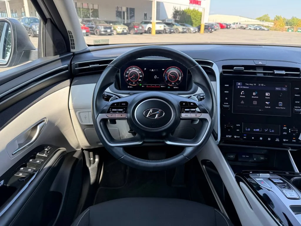 Used 2022 Shimmering Silver Hyundai SEL Convenience image 22