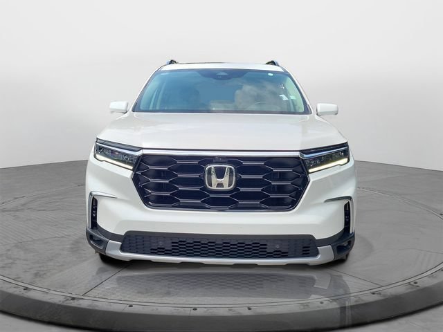 Certified Used 2025 Platinum White Pearl Honda AWD Elite image 2