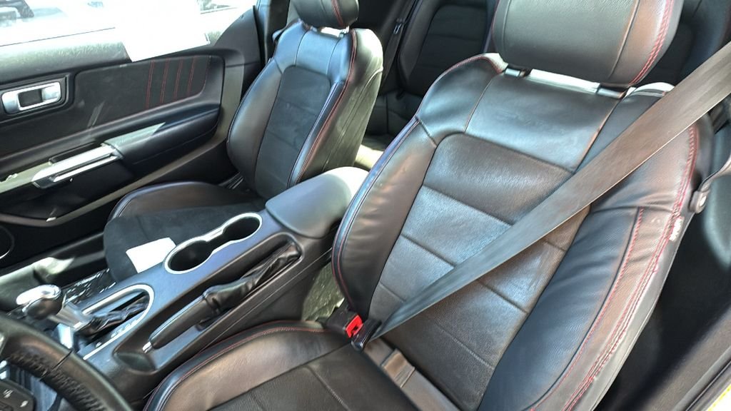 Used 2019 Silver Ford GT Premium image 23