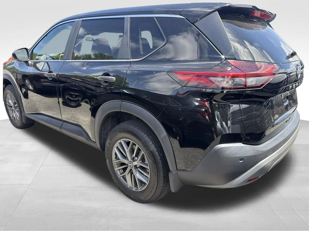 Used 2023 Black Nissan S image 14