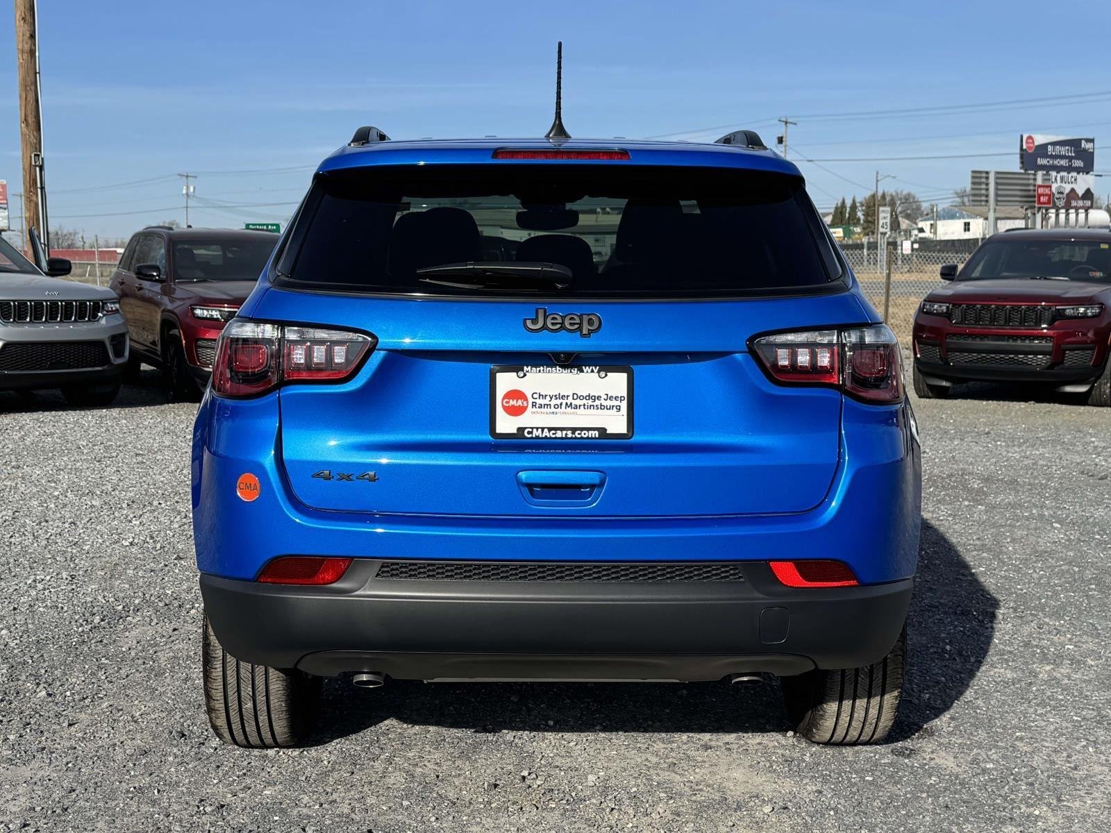 New 2026 Hydro Blue Pearlcoat Jeep Latitude Altitude image 22