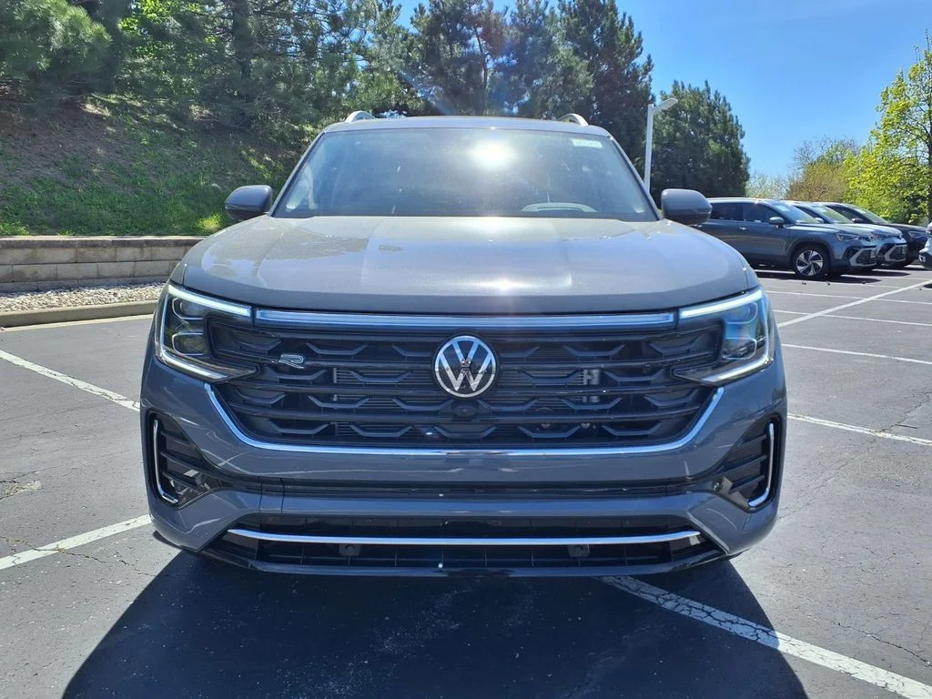 New 2026 Pure Gray Volkswagen 2.0T SEL Premium R-Line image 6