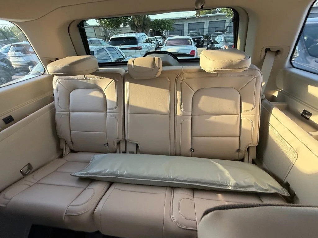 Used 2019 Ceramic Pearl Metallic Lincoln Reserve image 16