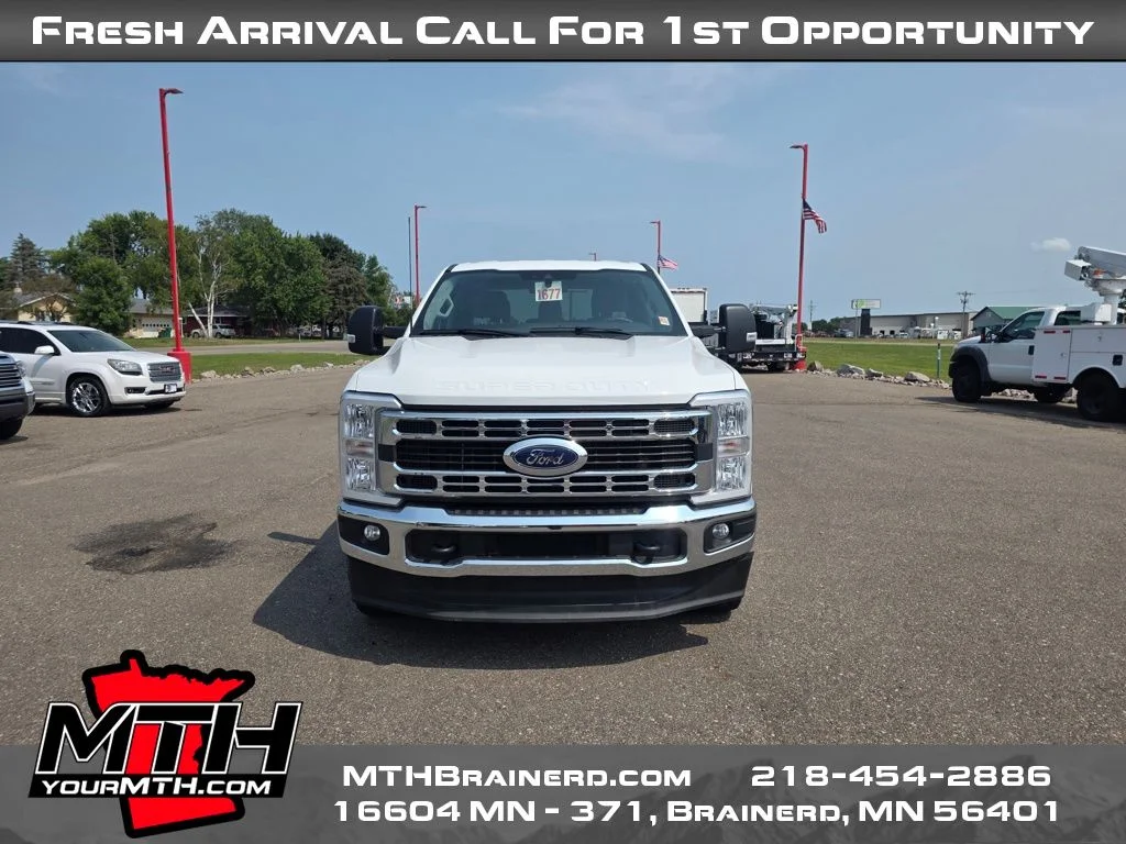 Used 2024 White Ford XLT image 3