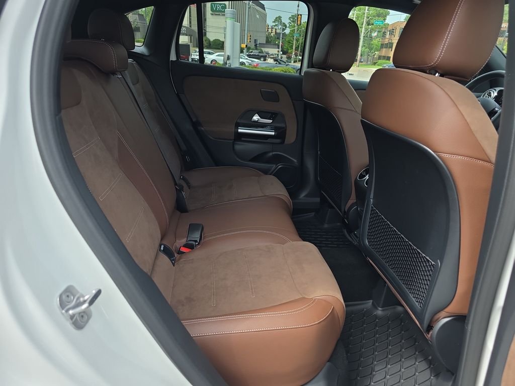 New 2026 White Mercedes-Benz GLA 250 image 15