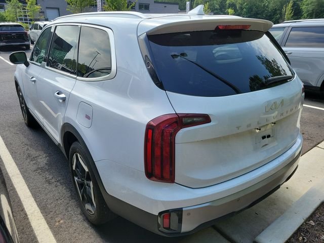 Certified Used 2024 White Pearl Kia S image 6