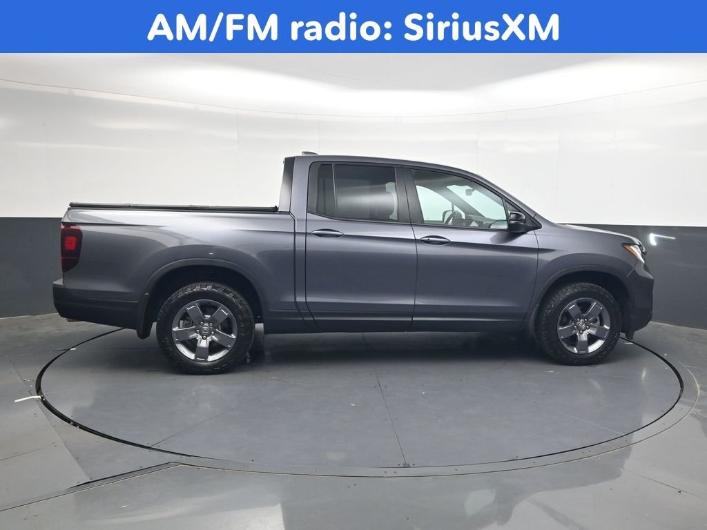 Used 2025 Gray Honda TrailSport image 3