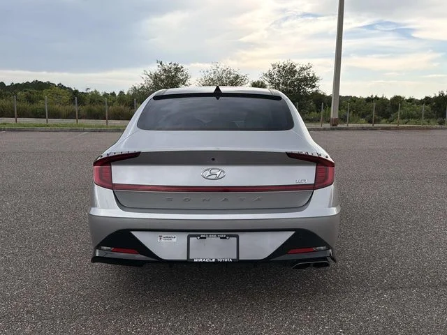 Certified Used 2022  Hyundai SEL Plus image 5