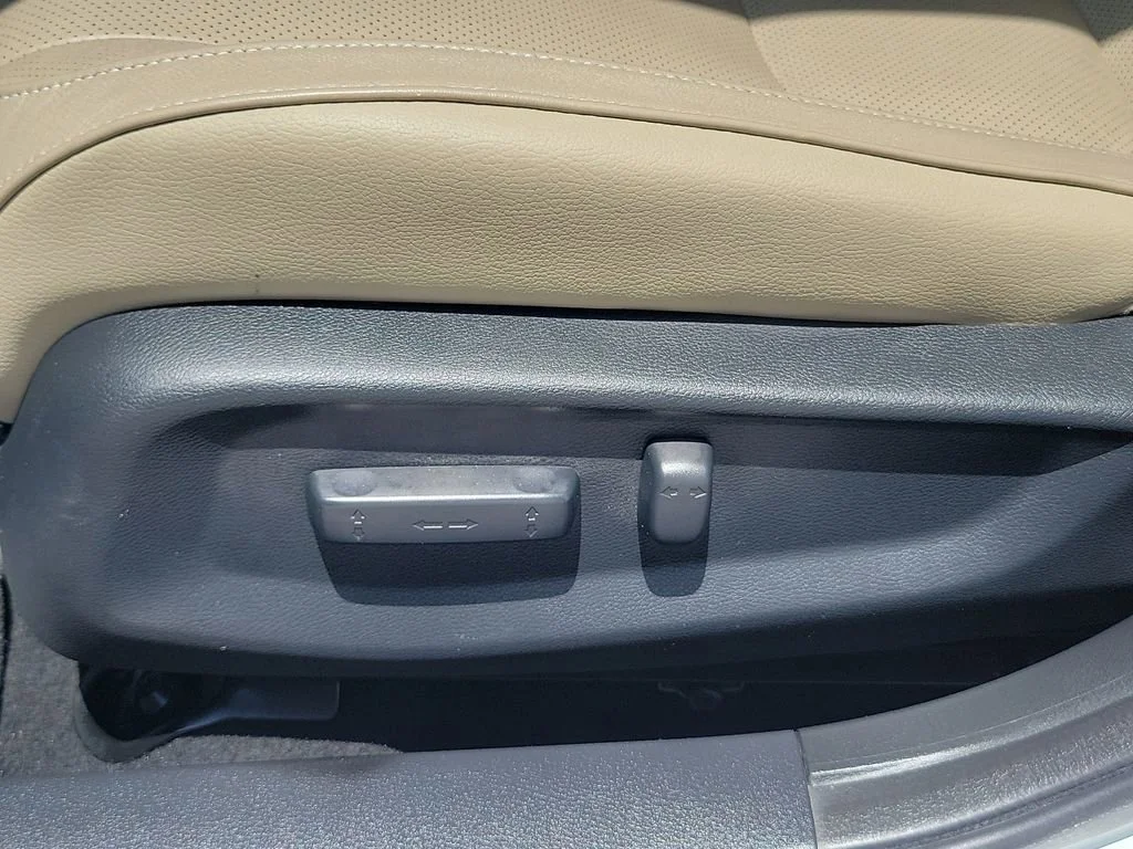 Used 2019 White Honda EX-L image 16