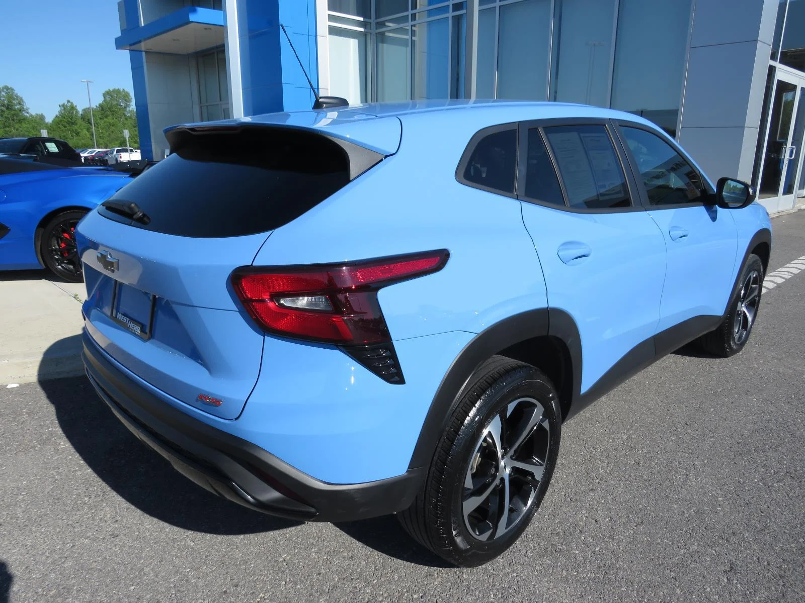 Used 2024 Fountain Blue Chevrolet 1RS image 6
