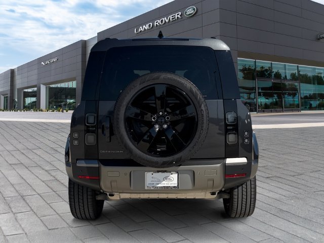 New 2026 Carpathian Grey Land Rover S image 4