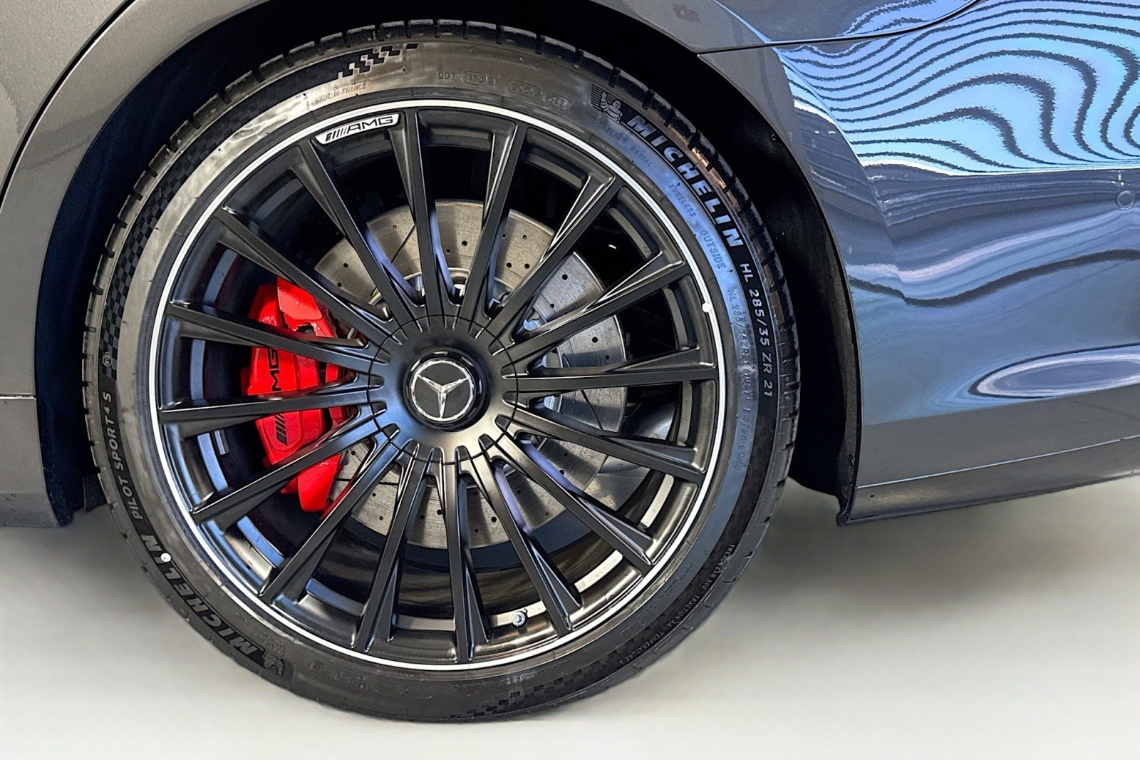 2025 Mercedes-Benz S-Class S 63 - Photo 29