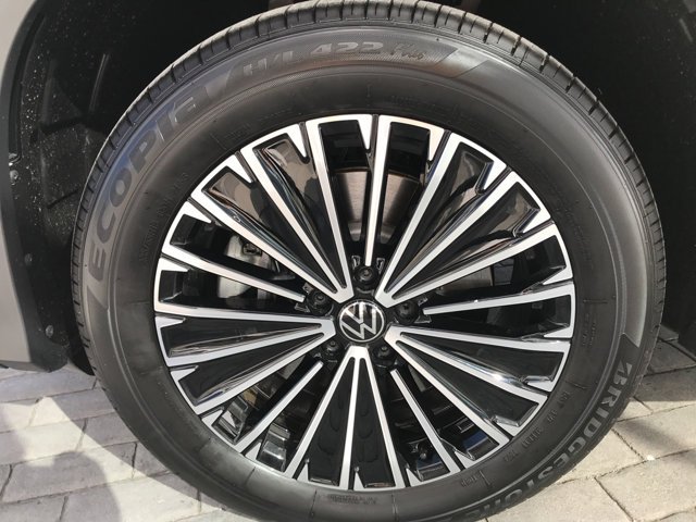 New 2026 Pure White Volkswagen S image 10