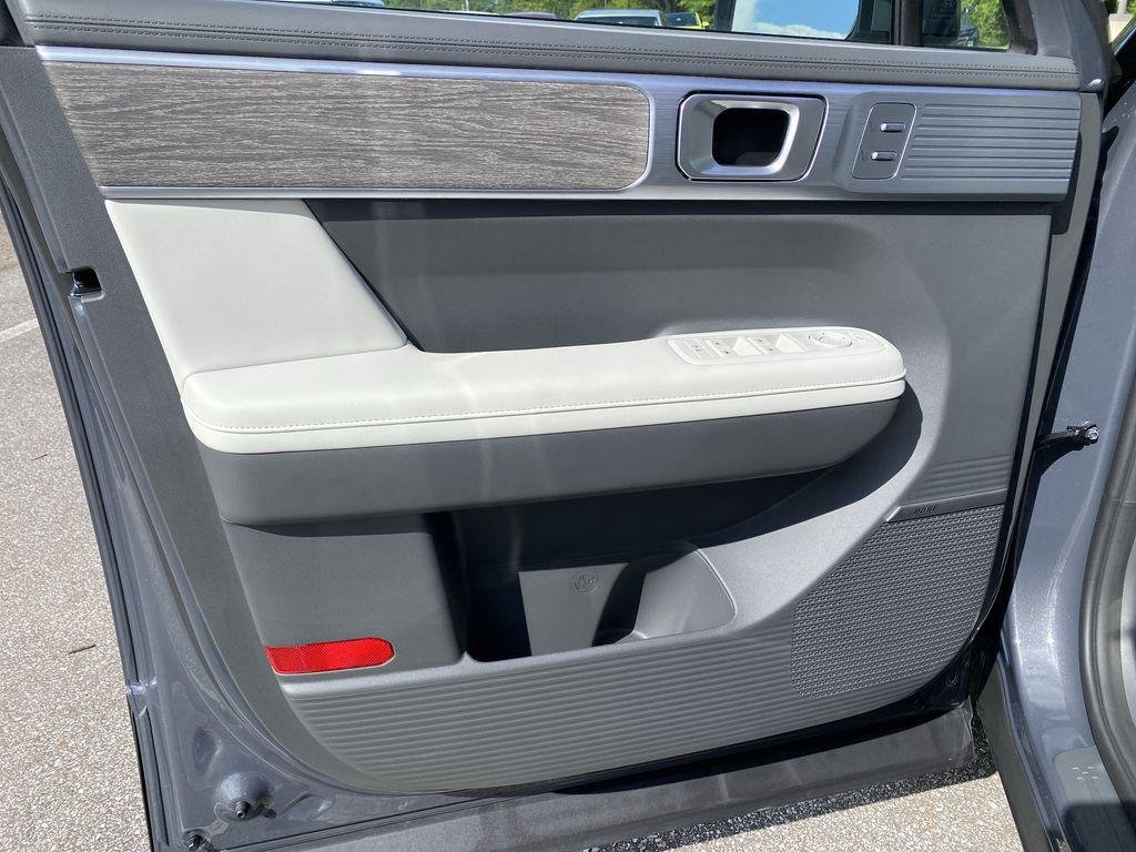 New 2026 Ecotronic Gray Hyundai Limited FWD image 17