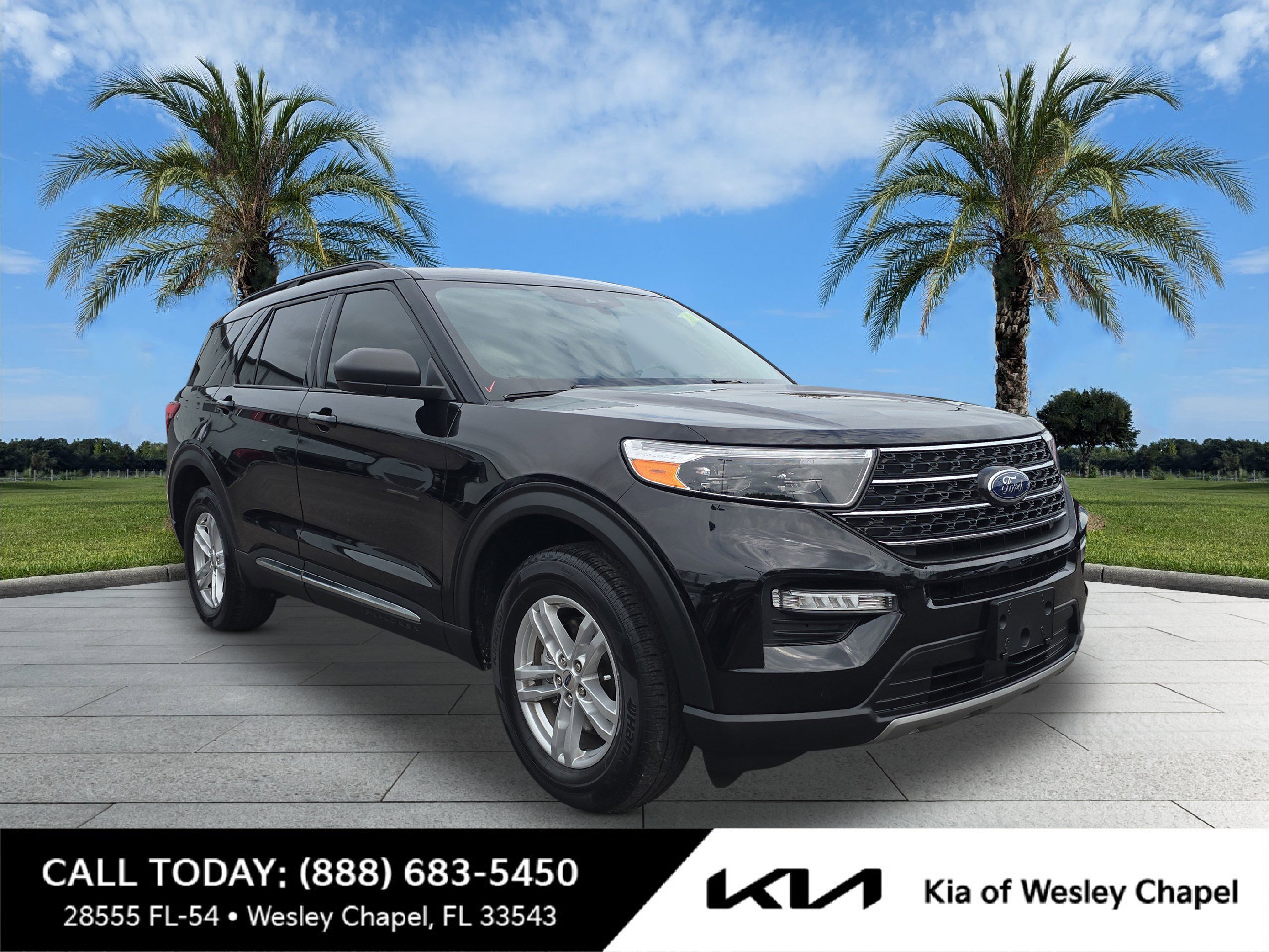 2022 Ford Explorer XLT 4WD's photo