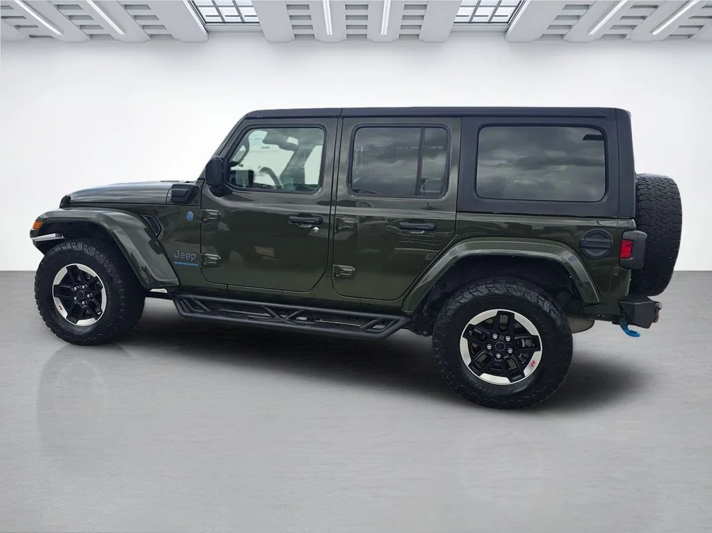 Used 2024 Green Jeep Sport S 4xe image 6