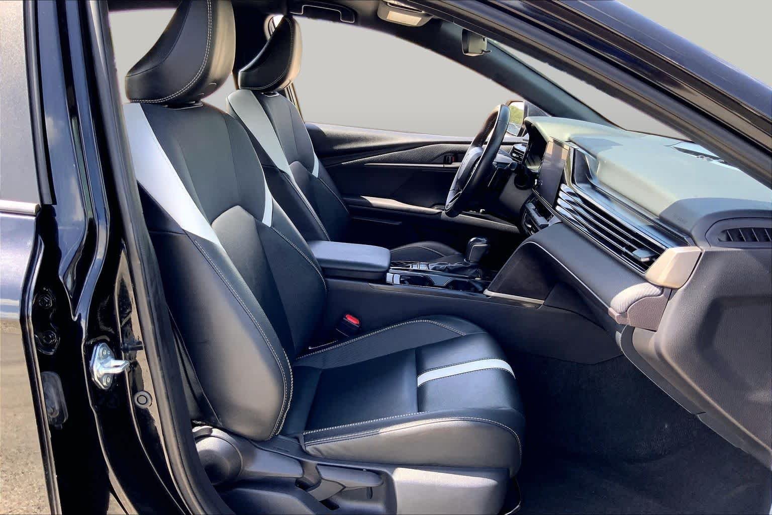 Used 2025 Midnight Black Metallic Toyota SE image 9