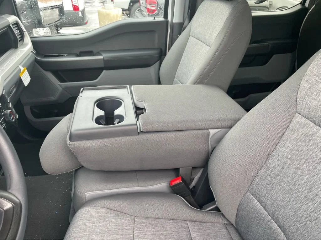 New 2026 Oxford White Ford F-250® XL image 28