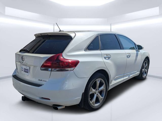 Used 2013 White Toyota LE image 3