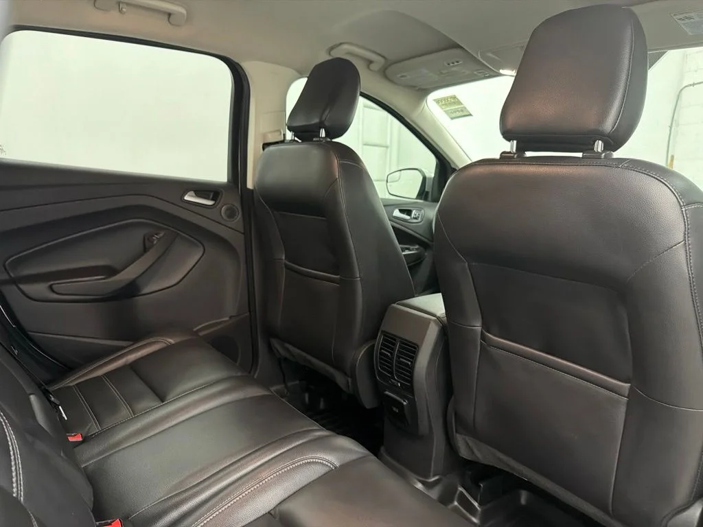 Used 2019 Silver Ford Titanium image 32