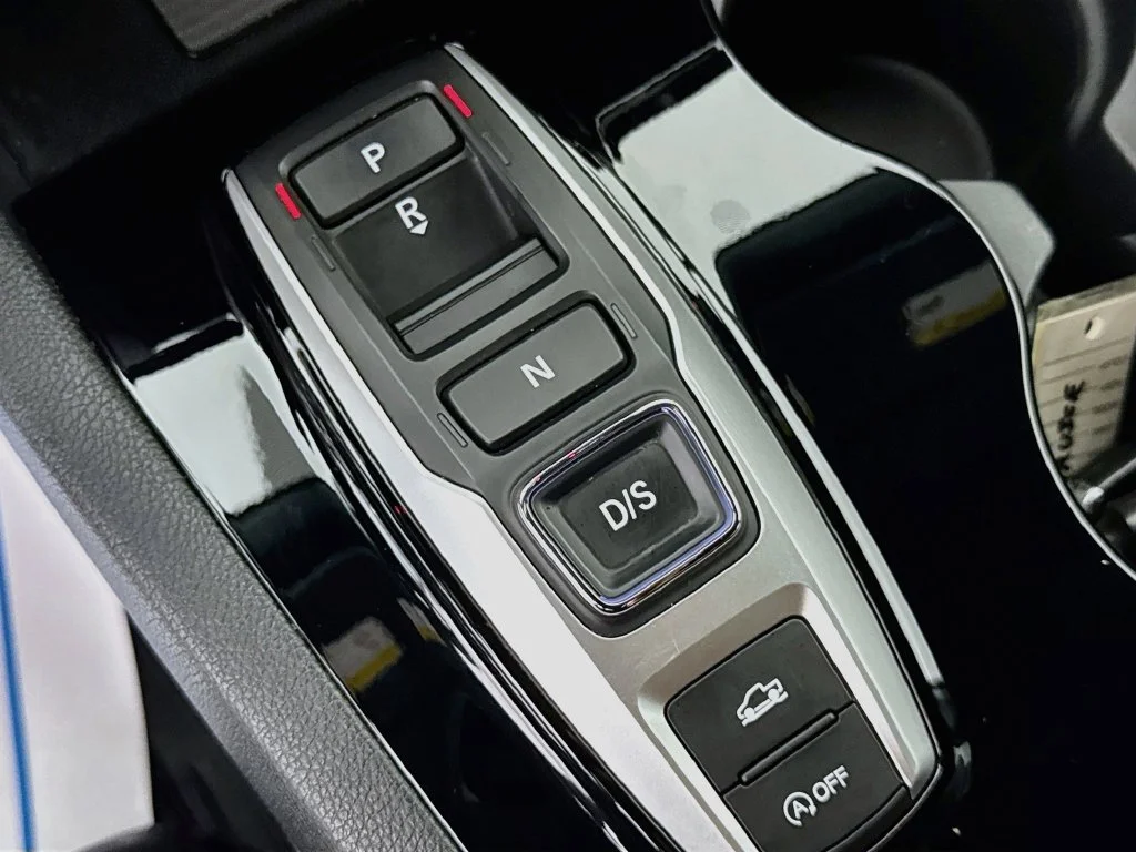 Certified Used 2021 White Honda Black Edition image 22