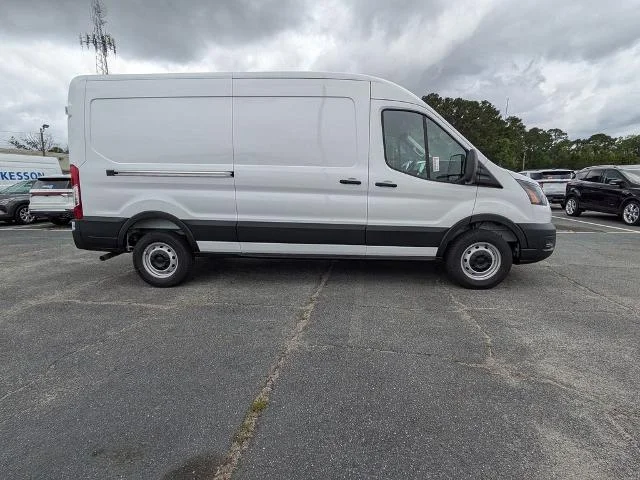 New 2026 Oxford White Ford Base image 33