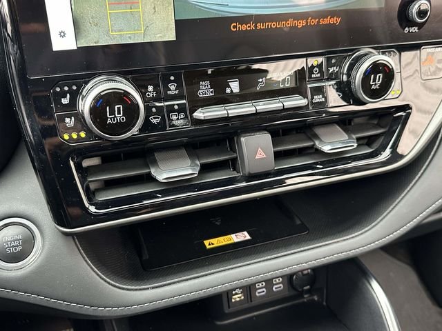 Used 2024  Toyota Limited image 21