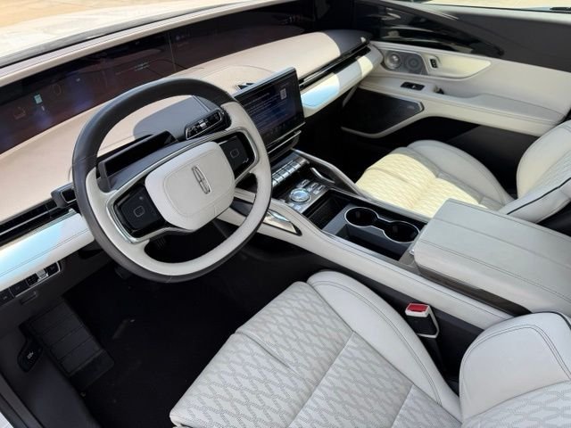 Used 2024 White Lincoln Black Label image 11