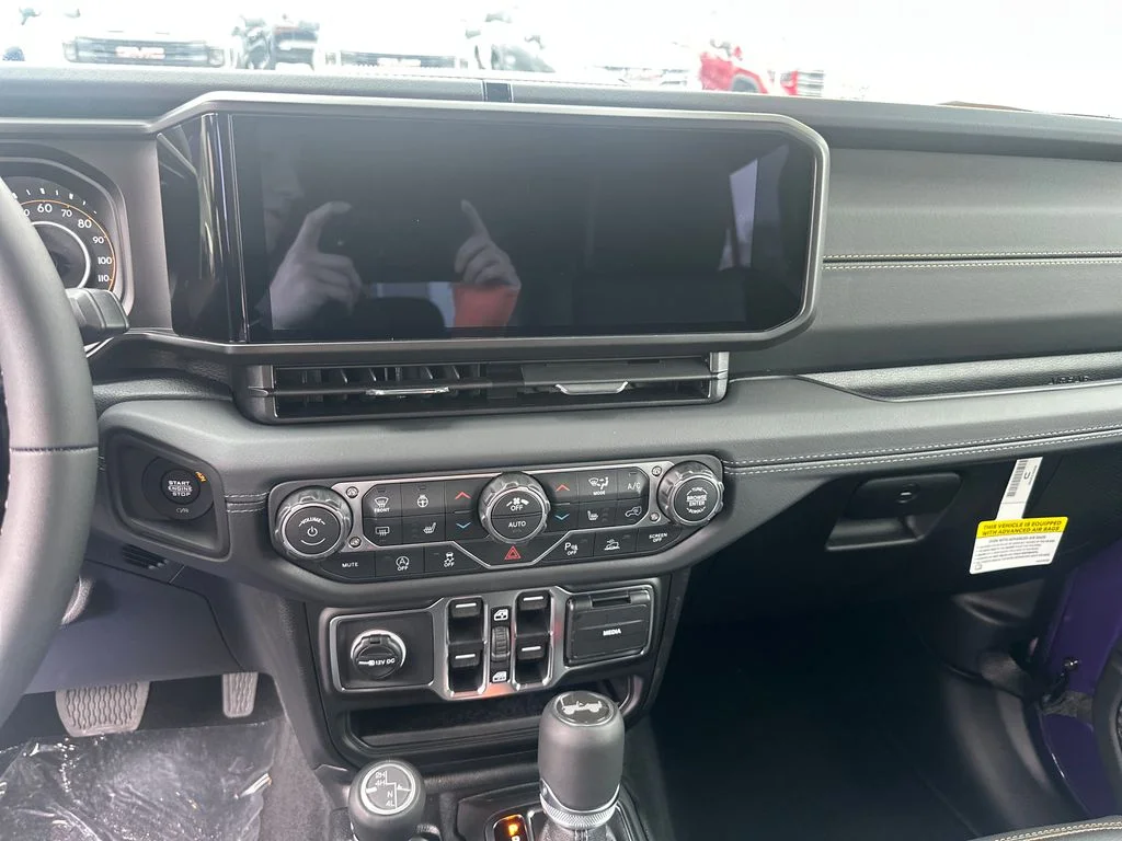 New 2026 Reign Exterior Paint Jeep Sahara image 16