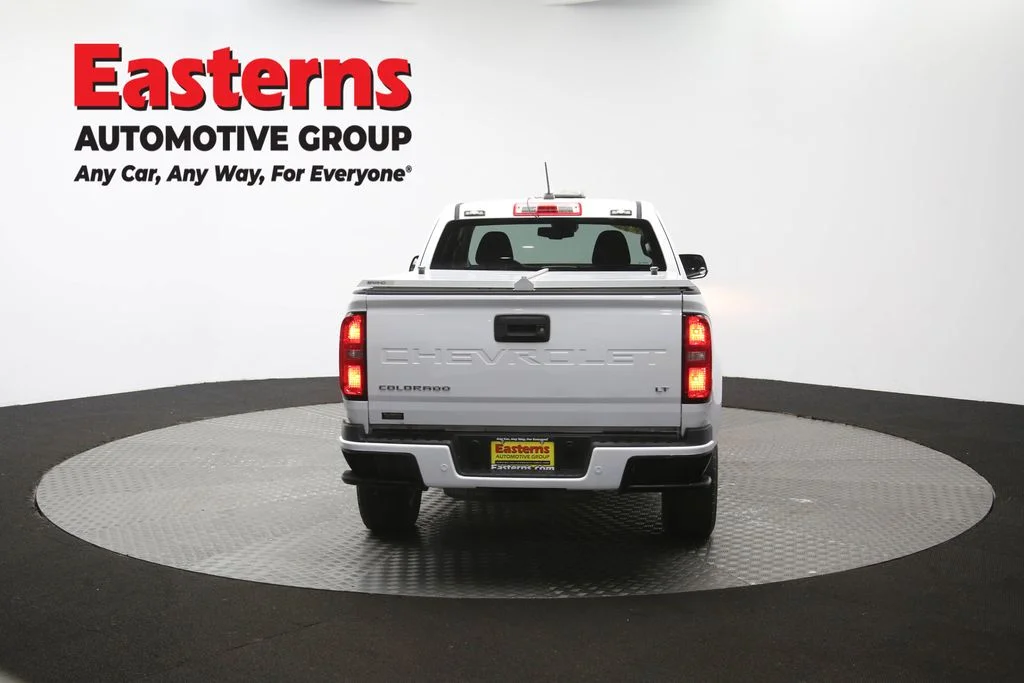 Used 2022 White Chevrolet LT image 34