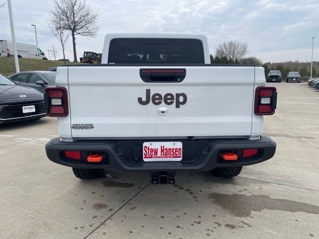 New 2026 Bright White Clearcoat Jeep Mojave image 4