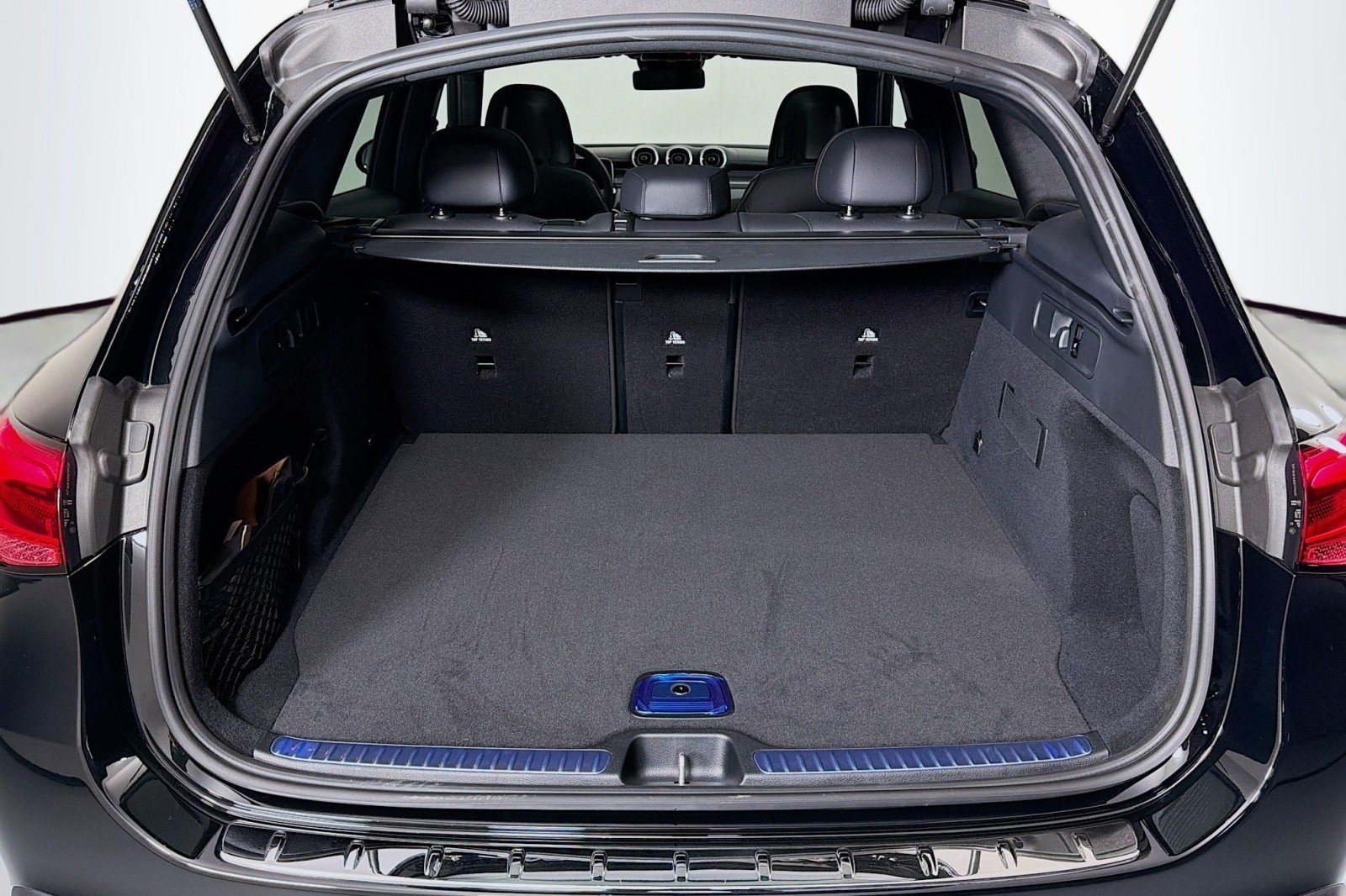 New 2026 Black Mercedes-Benz GLC 300 SUV image 22