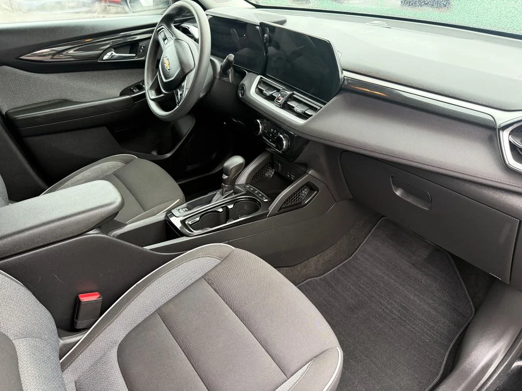 Used 2024 Black Chevrolet LT image 15