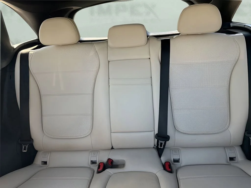 Used 2023 White Mercedes-Benz GLC 300 image 8