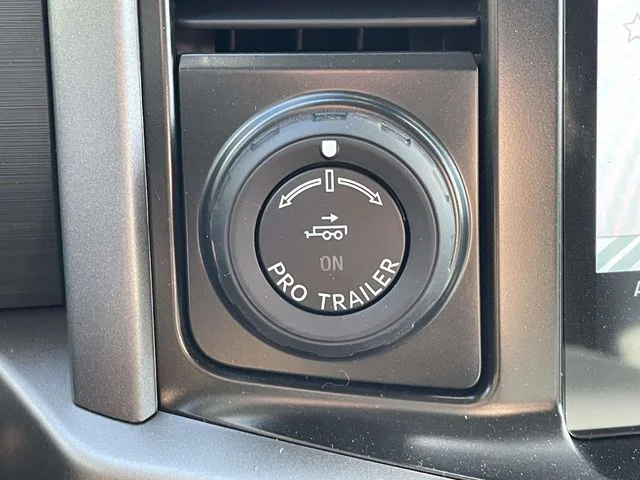 New 2026 Carbonized Gray Metallic Ford XLT image 32