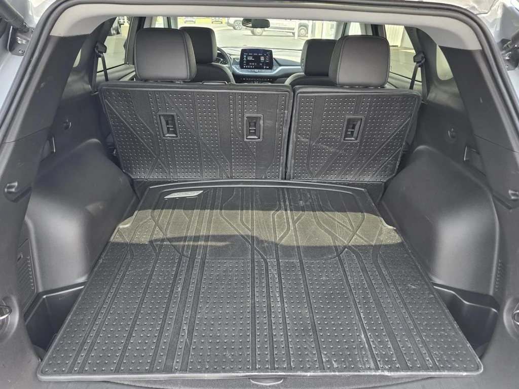 Used 2023 Sterling Gray Metallic Chevrolet 3LT image 19