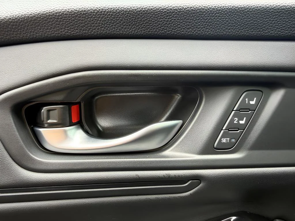 2025 Honda Accord Hybrid Touring - Photo 70