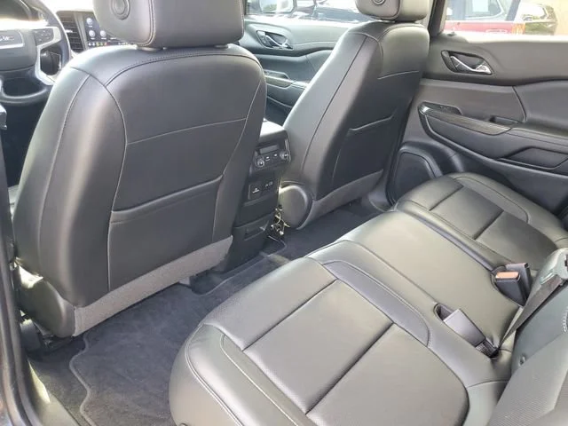 Used 2020 Carbon Black Metallic GMC SLT image 22