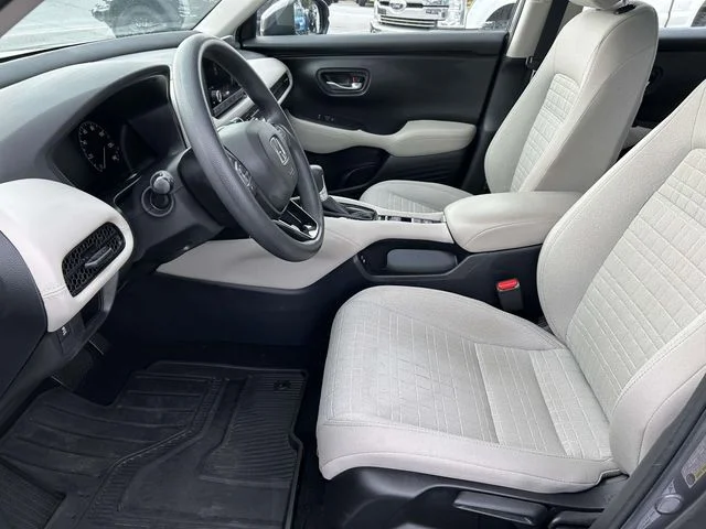 2025 Honda HR-V LX - Photo 16