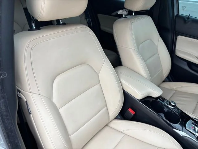 Used 2017 Silver INFINITI Premium image 23