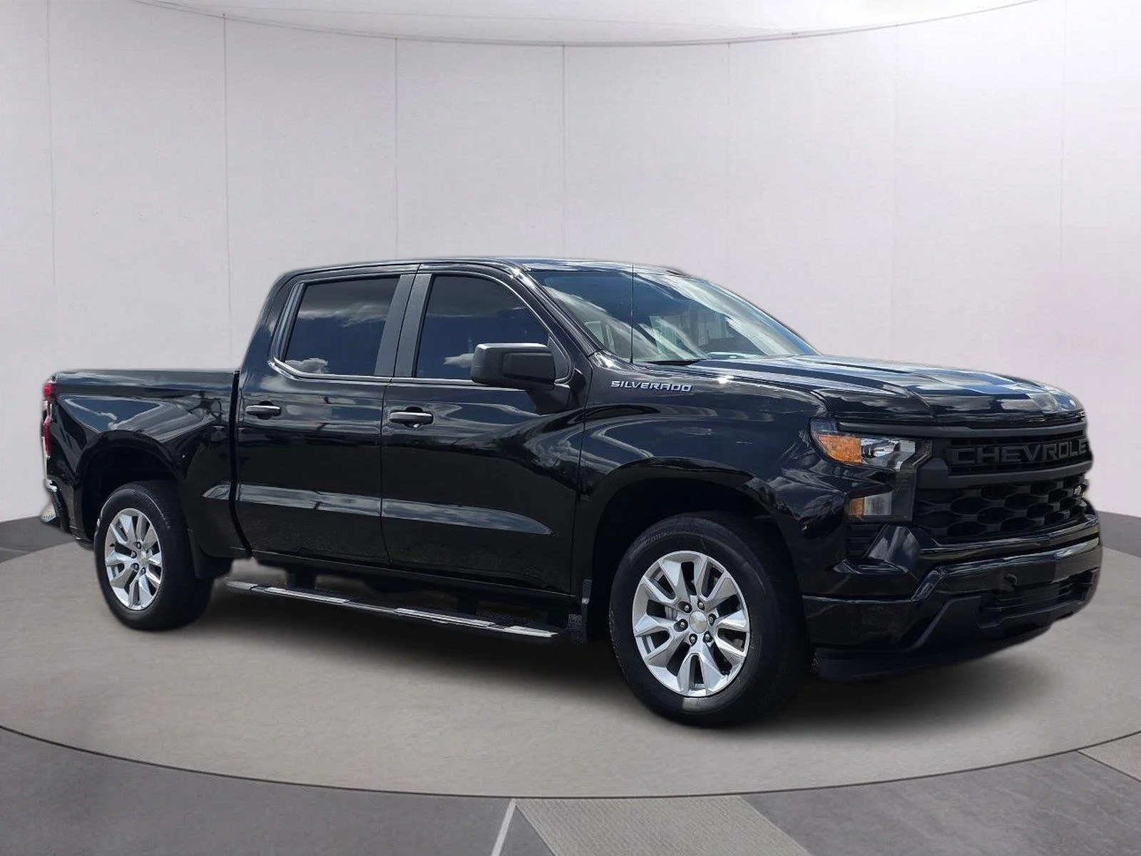 Used 2023 Black Chevrolet Custom image 3