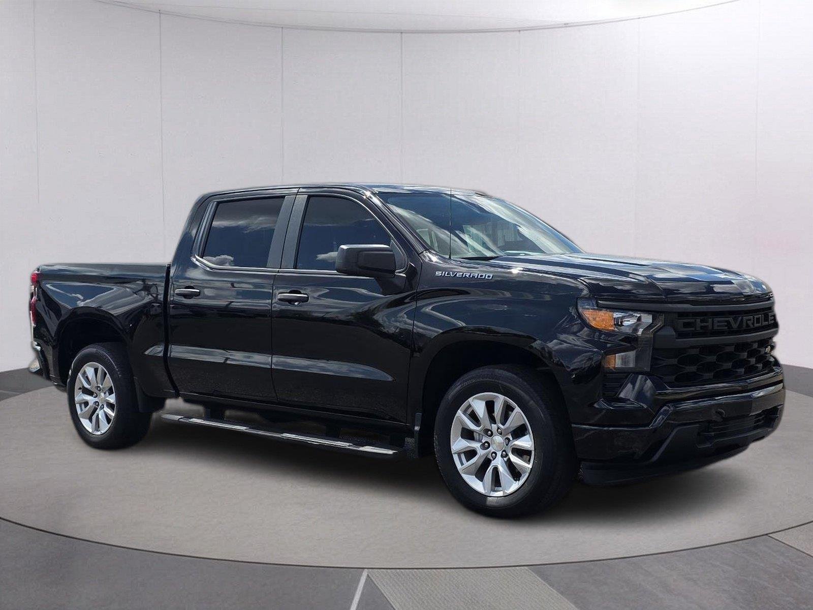 Used 2023 Black Chevrolet Custom image 3