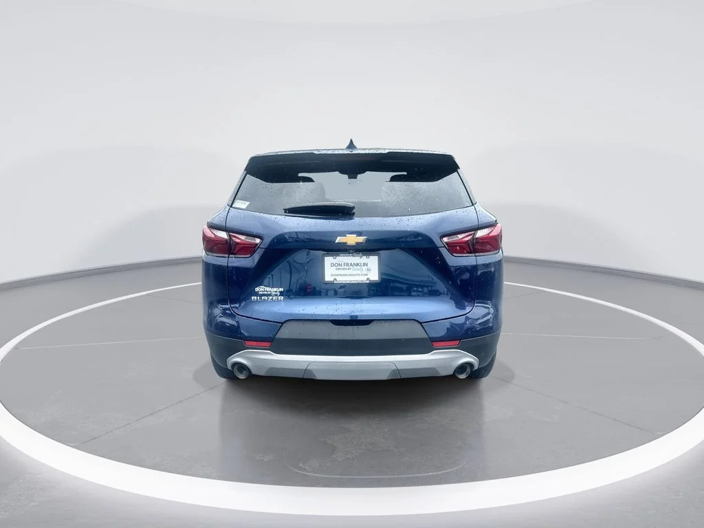 Used 2022 Blue Chevrolet LT image 7