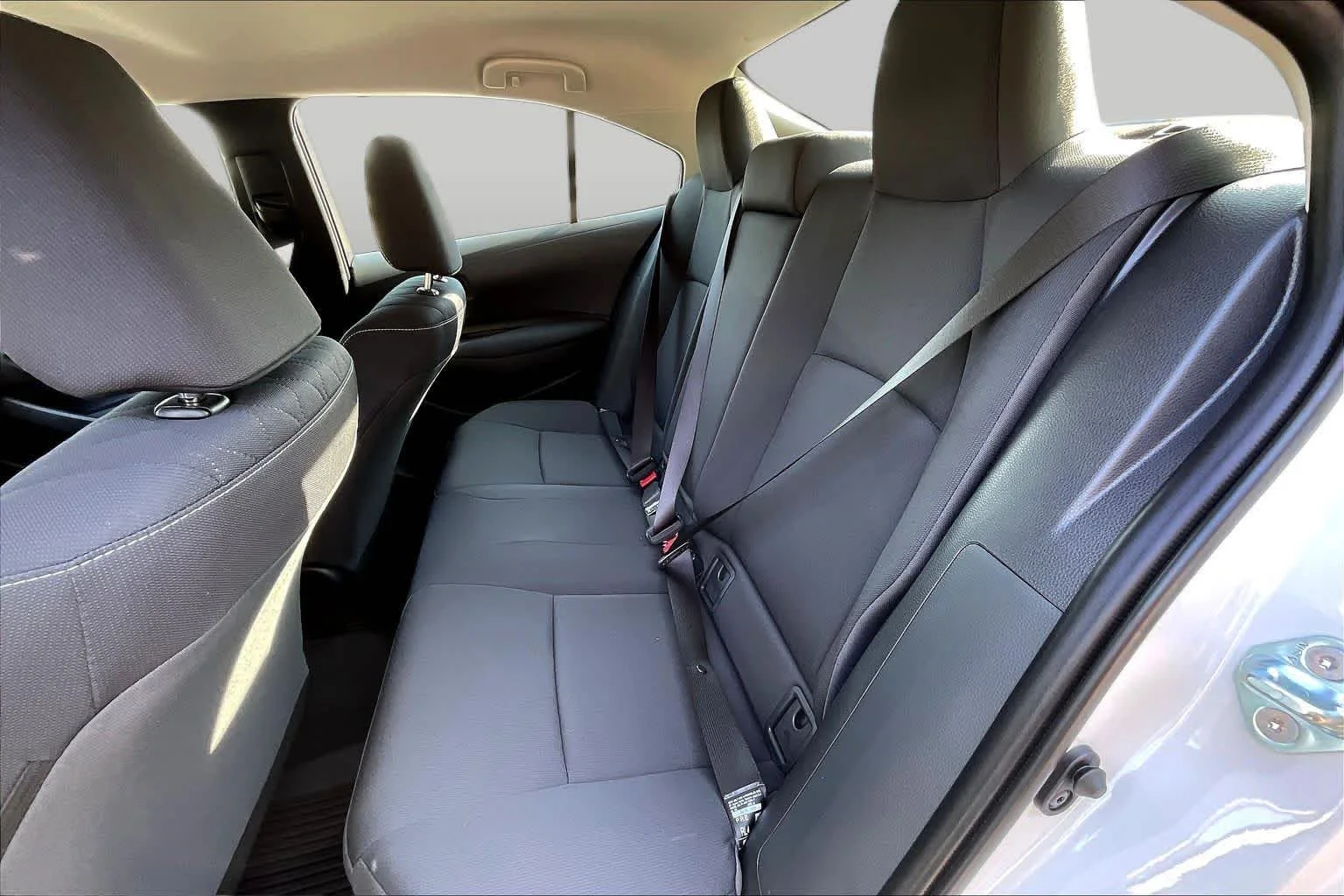 Used 2026 Ice Cap Toyota Hybrid LE image 19