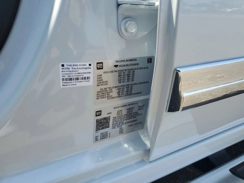 New 2026 Polar White Tricoat Chevrolet High Country image 40